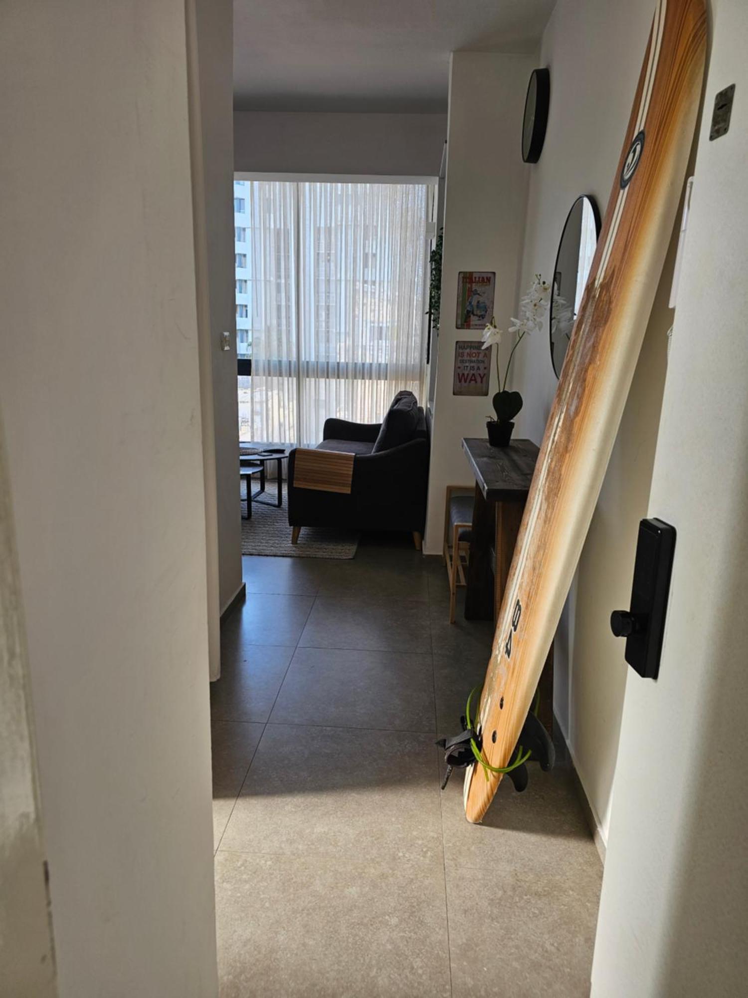 Hayarkon 24 Beach Apartment Tlv テル・アビブ エクステリア 写真